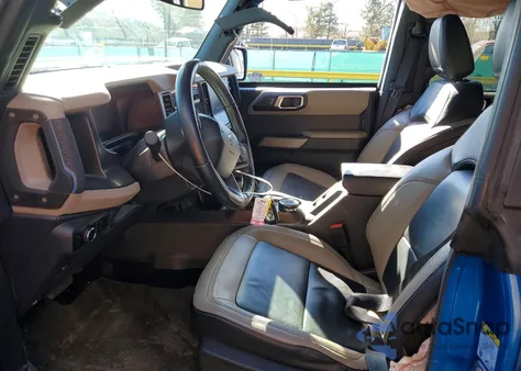 2023 Ford Bronco Base z USA, uszkodzony, nr VIN 1FMEE5DP7PLA92613